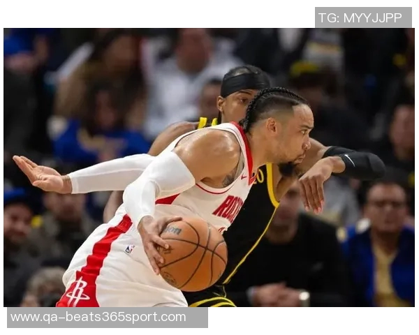 狄龙上半场表现抢眼15投8中砍下18分助球队奋战老东家